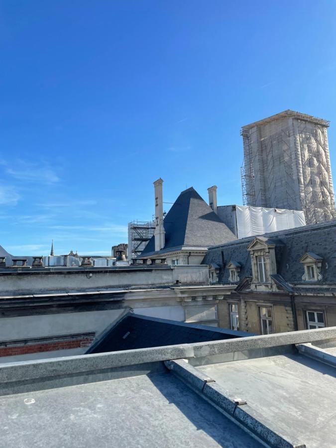 Au Coeur De La Ville De Реймс Экстерьер фото